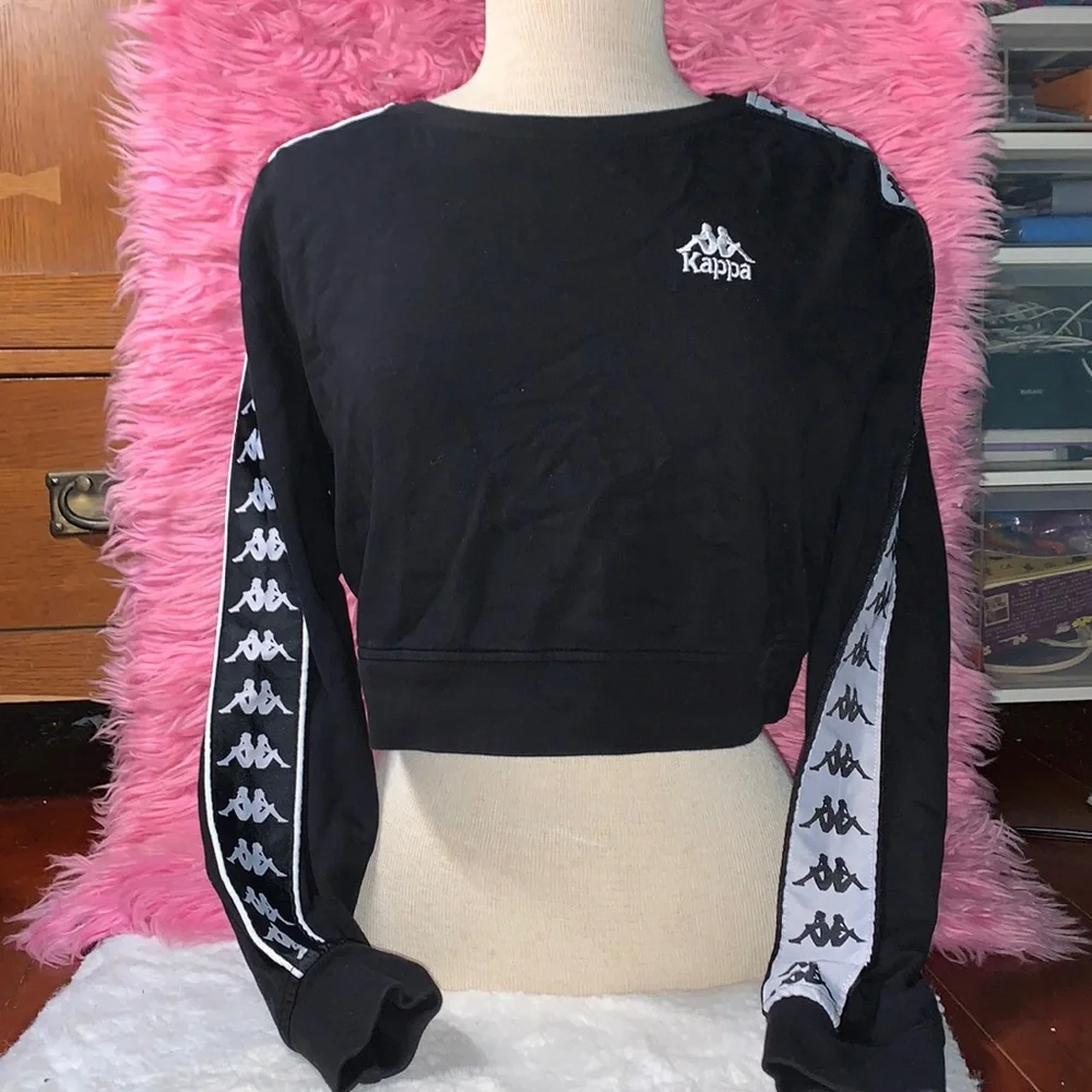 OTO 👀 KAPPA black cropped long sleeve. - Picture 2 of 5
